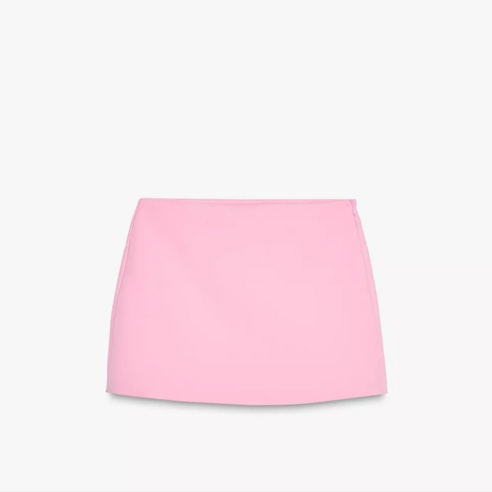 Elegant Pink Women's Skorts